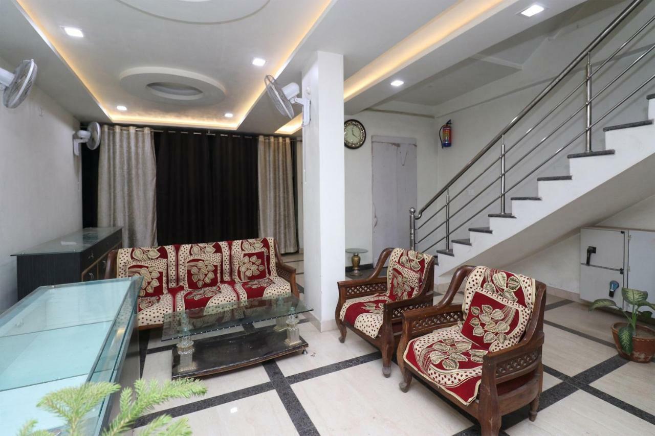 Oyo 30698 Hari Om Guest House Jādabpur Exterior foto